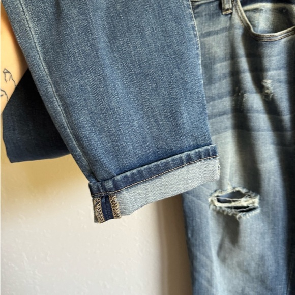 Judy Blue Distressed Mid Wash Denim Boyfriend Fit Jeans Womens 30 Stretch - Picture 3 of 6
